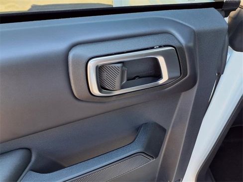 New 2025 Ford Bronco Outer Banks image 9
