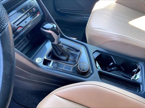 Used 2024 Volkswagen Tiguan SE R-Line image 20