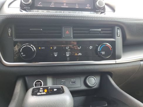 Used 2022 Nissan Rogue S AWD/4WD image 22