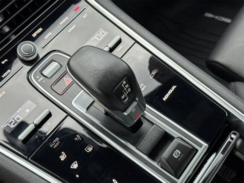 Used 2023 Porsche Panamera 4 image 25