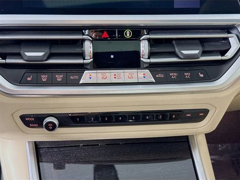 Used 2021 BMW 330i Sedan w/ Premium Package image 16