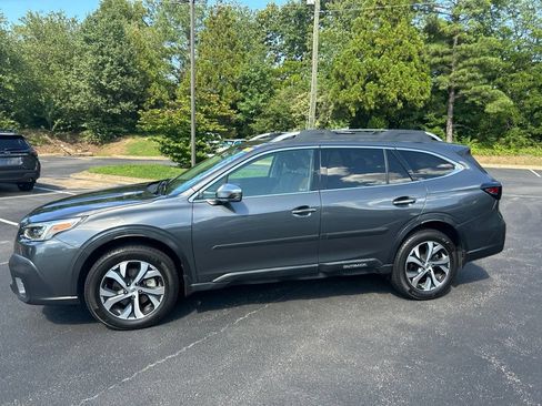 Used 2021 Subaru Outback Touring XT AWD/4WD image 8