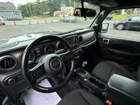 Used 2020 Jeep Wrangler Sport AWD/4WD image 11