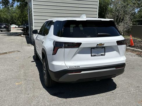New 2026 Chevrolet Equinox LT w/ LPO, Floor Liner Package FWD image 4