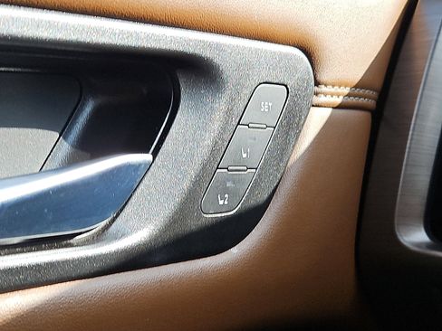 Certified 2022 Nissan Pathfinder Platinum w/ Cargo Package image 26