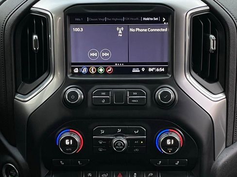 Used 2019 Chevrolet Silverado 1500 LT w/ Texas Edition image 18