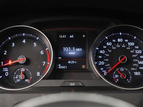 Used 2016 Volkswagen GTI SE image 24