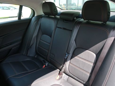 Used 2018 Jaguar XE Prestige image 18