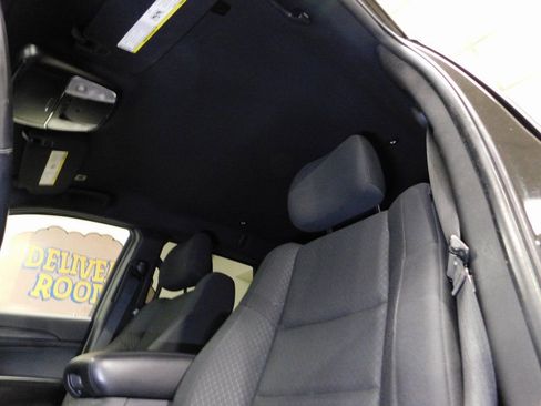 Used 2019 Jeep Grand Cherokee Laredo image 38