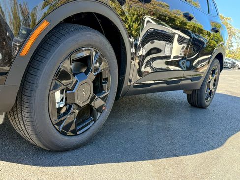 New 2026 Kia Sportage X-Line w/ X-Line Premium Package image 11