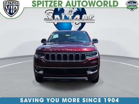 Used 2024 Jeep Wagoneer Series III w/ Premium Group I AWD/4WD image 3