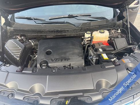 Used 2022 Chevrolet Traverse Premier w/ LPO, Floor Liner Package image 31