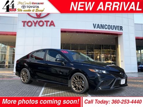 Certified 2023 Toyota Camry SE FWD image 1