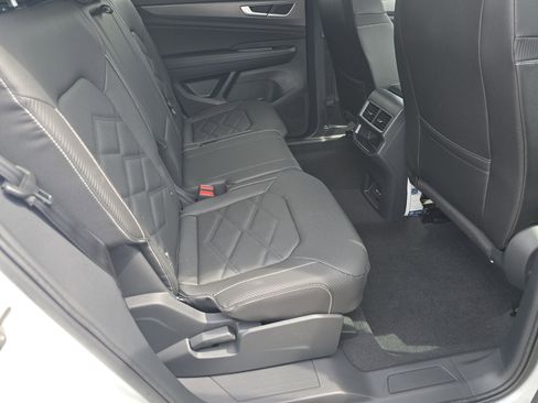 New 2026 Volkswagen Atlas Cross Sport SE AWD/4WD image 15