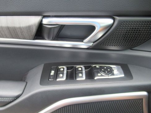 Used 2024 Kia Telluride EX w/ EX Captain's Chair Package FWD image 23