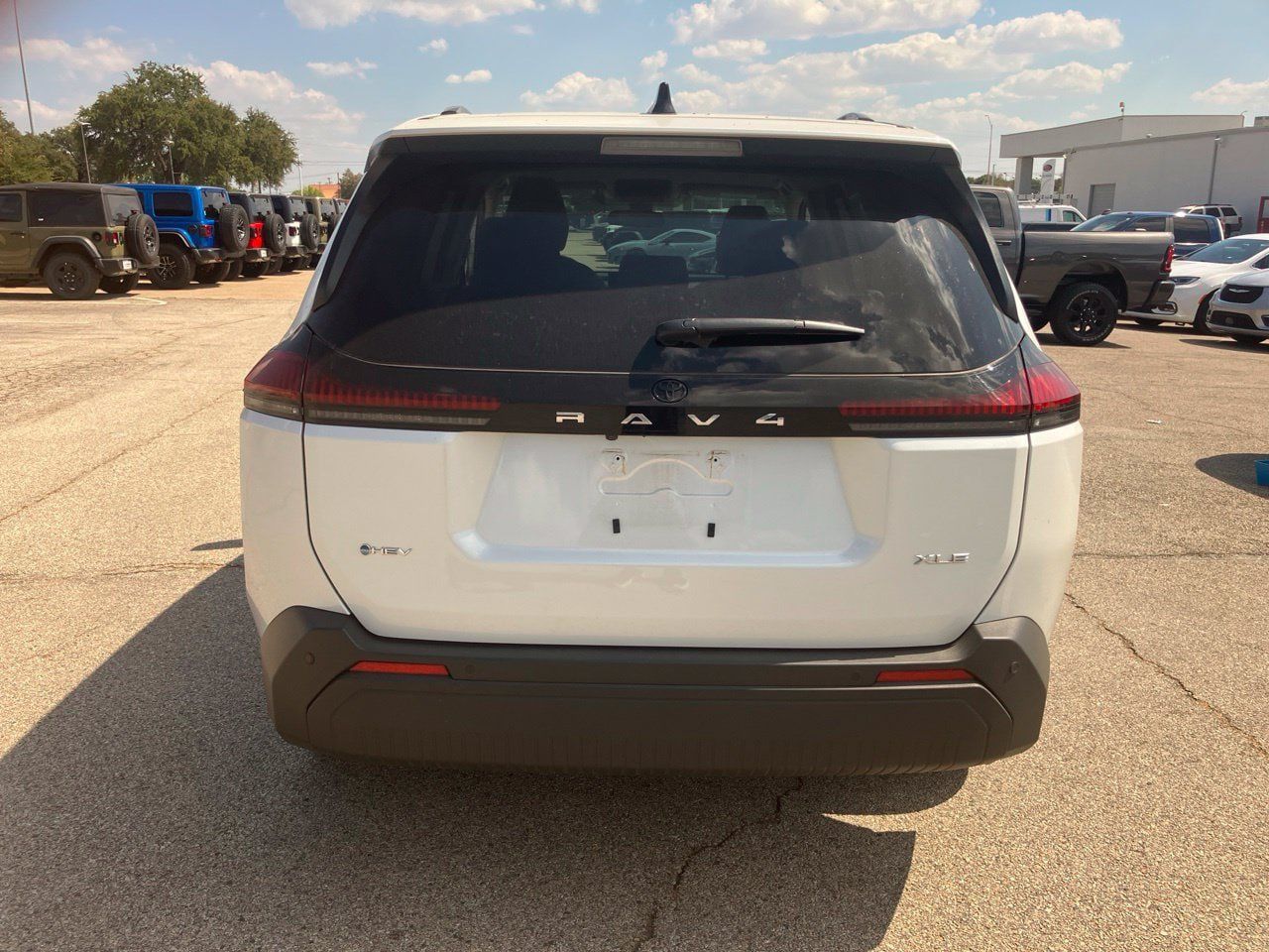 Used 2026 Toyota RAV4 XLE Premium FWD image 5