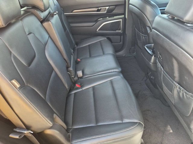 Used 2023 Kia Telluride LX FWD image 30
