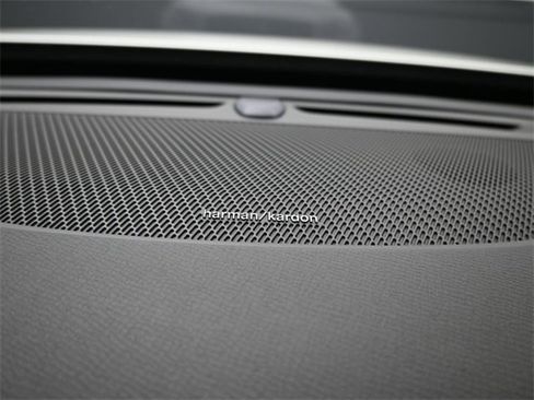 Used 2024 Volvo XC90 B6 Plus w/ Protection Package Premier image 30