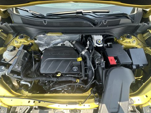 Used 2024 Chevrolet Trax RS w/ Driver Confidence Package FWD image 33