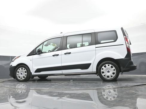 Used 2022 Ford Transit Connect XL image 42