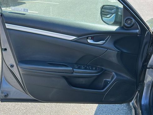 Used 2019 Honda Civic Sport image 10