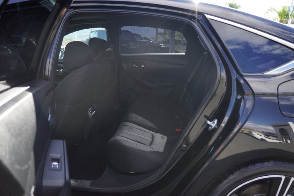 Used 2025 Honda Accord Sport image 30