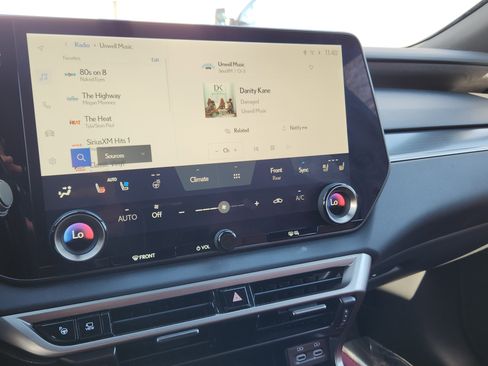 Used 2024 Lexus RX 500h F Sport image 10