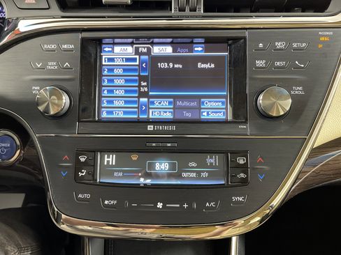 Used 2013 Toyota Avalon Limited image 21