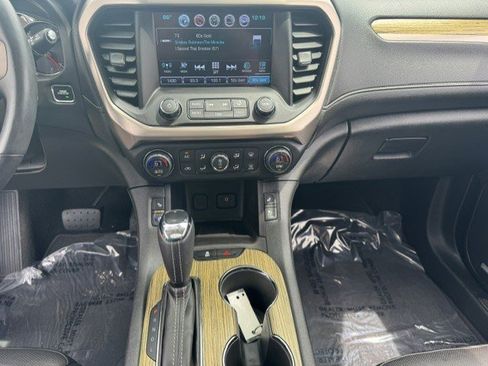 Used 2018 GMC Acadia Denali w/ Technology Package AWD/4WD image 18