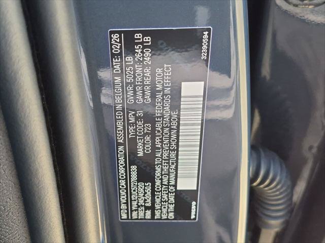 Used 2026 Volvo XC40 B5 Plus AWD/4WD image 28