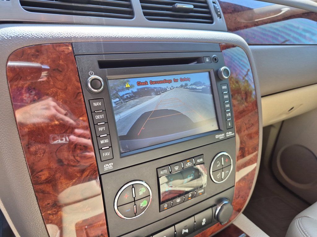 Used 2013 Chevrolet Tahoe LTZ RWD image 29