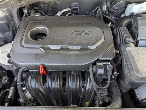 Used 2018 Hyundai Santa Fe Sport image 22