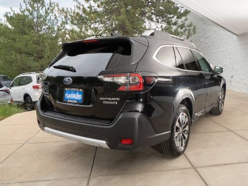 Used 2024 Subaru Outback Touring AWD/4WD image 6