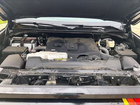 Used 2025 Toyota Tundra SR5 w/ TRD Rally Package AWD/4WD image 9