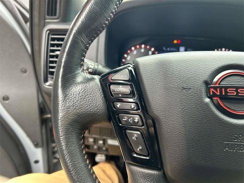 Used 2022 Nissan Frontier PRO-4X w/ Technology Package image 21
