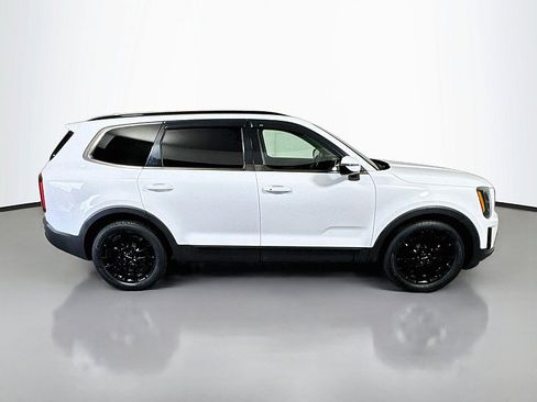 Used 2022 Kia Telluride SX w/ Nightfall Edition Package AWD/4WD image 8