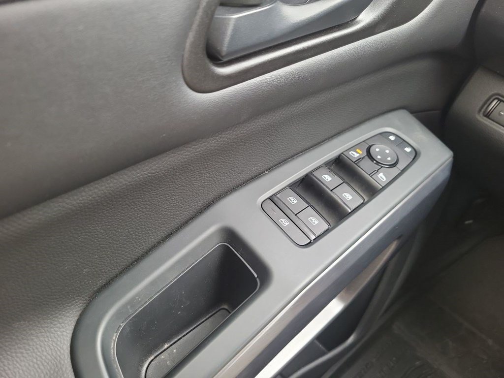 Used 2023 Nissan Pathfinder Rock Creek AWD/4WD image 28