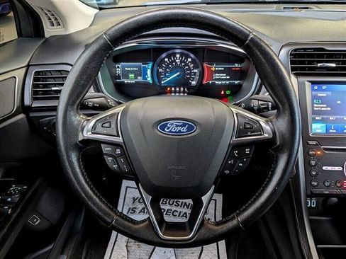 Used 2019 Ford Fusion Titanium image 35