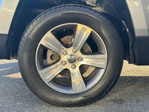 Used 2017 Jeep Patriot High Altitude image 23
