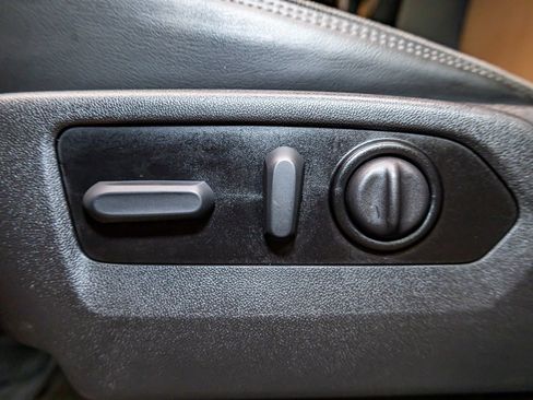 Used 2022 Chevrolet Silverado 1500 High Country image 20