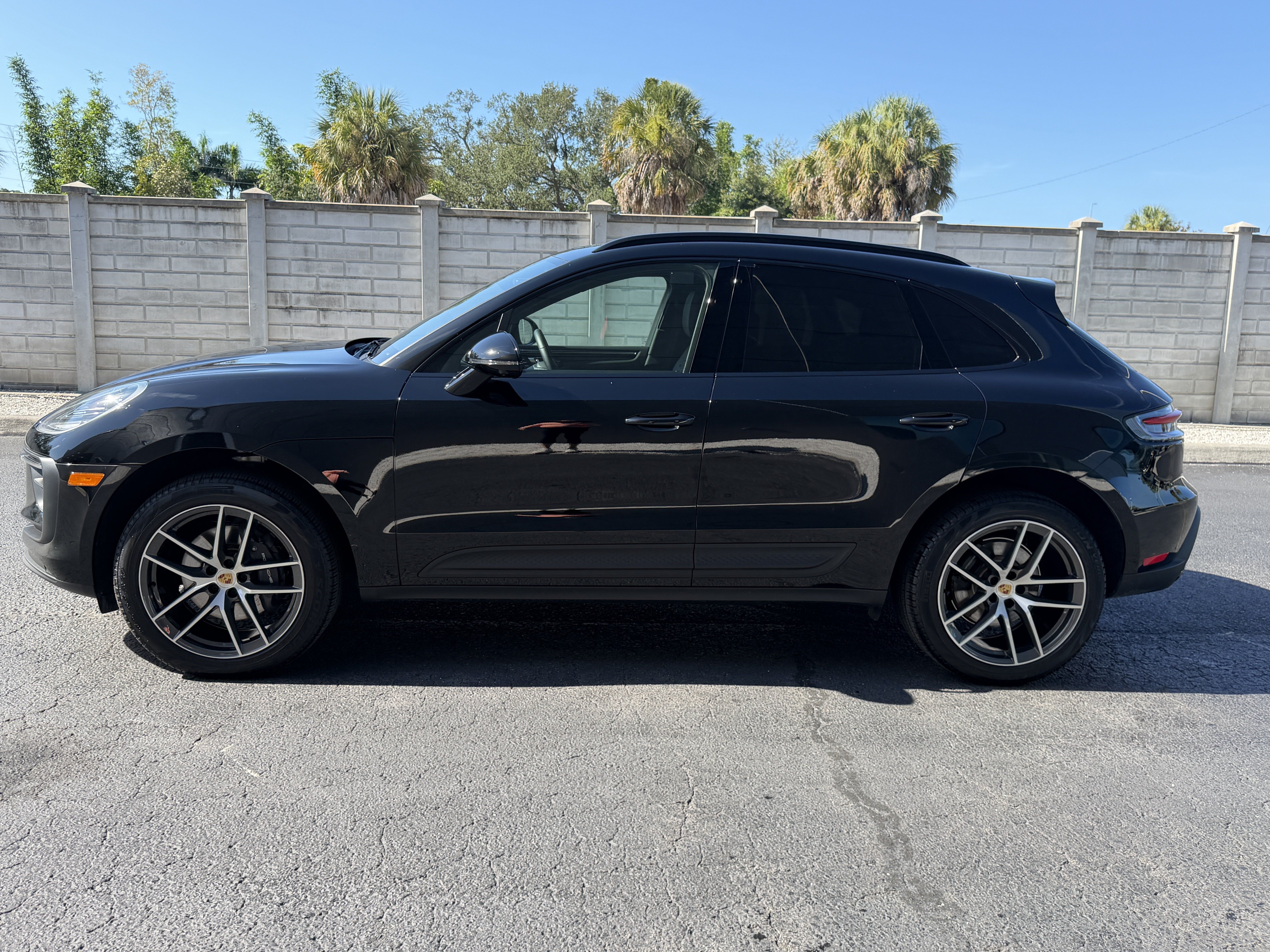 Certified 2026 Porsche Macan AWD/4WD image 2