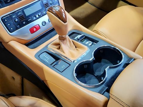 Used 2013 Maserati GranTurismo Sport image 18