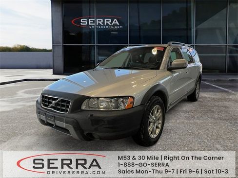 Used 2014 Toyota RAV4 XLE image 1