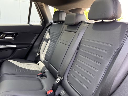 Certified 2025 Mercedes-Benz GLC 300 4MATIC image 32