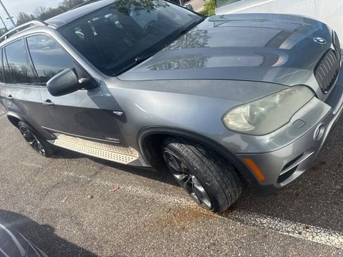 Used 2011 BMW X5 xDrive50i image 2