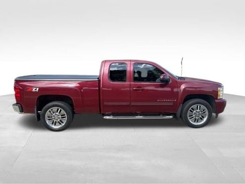Used 2007 Chevrolet Silverado 1500 LTZ w/ Suspension Package, Off-Road" AWD/4WD image 2
