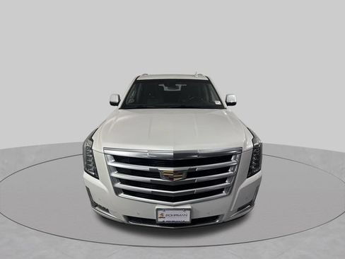 Used 2019 Cadillac Escalade ESV Luxury AWD/4WD image 26