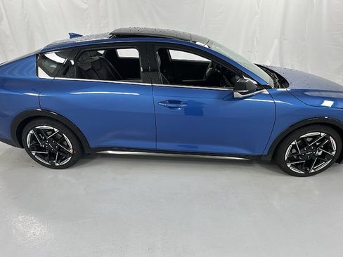 New 2025 Kia K4 GT-Line w/ GT-Line Premium Package image 2