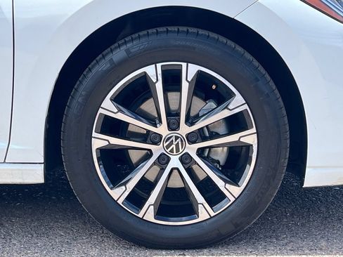 Used 2025 Volkswagen Jetta Sport FWD image 8