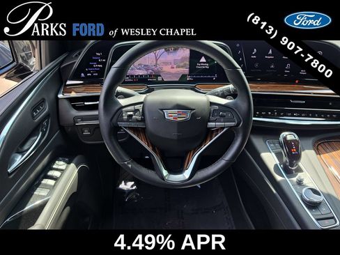 Used 2021 Cadillac Escalade Premium Luxury RWD image 12